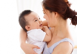 如何判斷母乳不足？